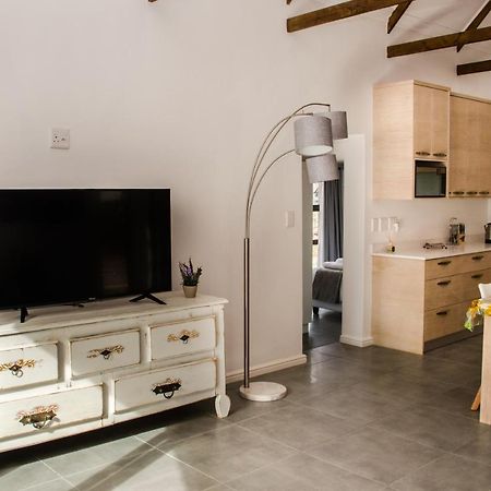Lavinia Lifestyle Villa สเตลเลนบอช ภายนอก รูปภาพ